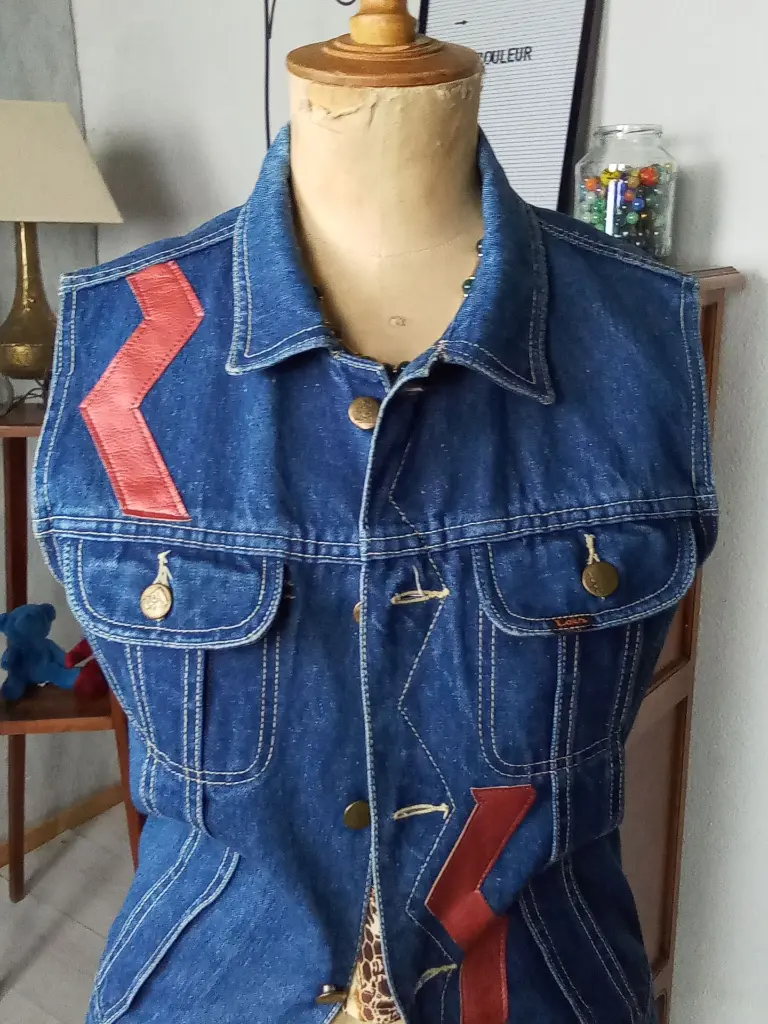 veste sans manche vintage customisé.webp