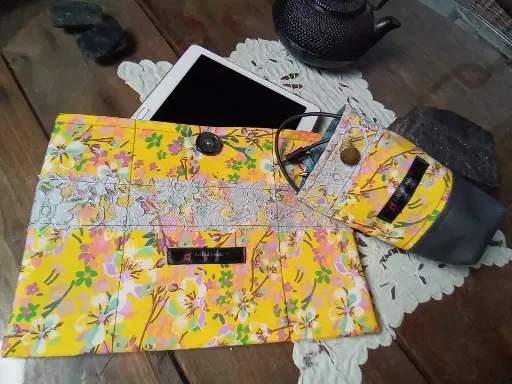 housse universelle tablette lisseuse + étui assorti             Fleur du Japon